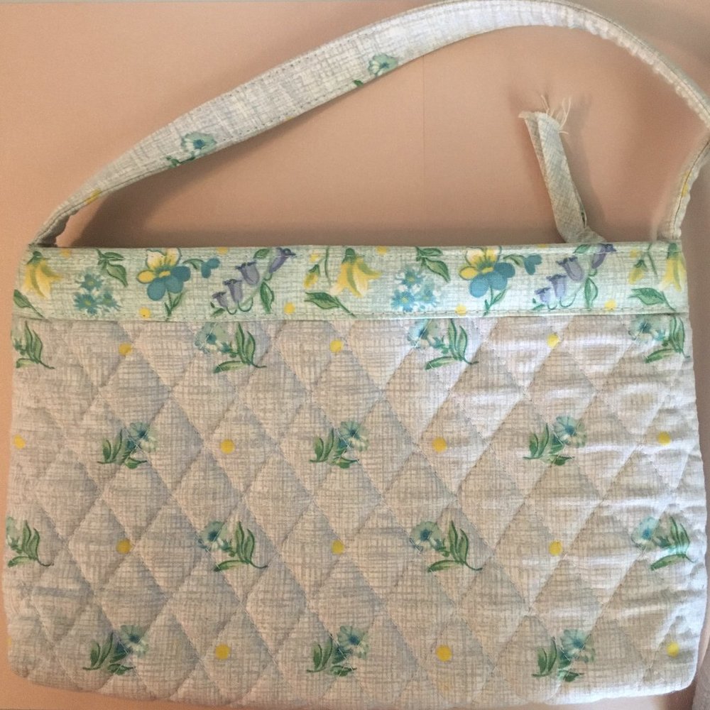 LAST CALL!! Vintage Rare Vera Bradley Cross Body Bag GUC